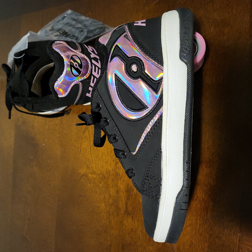 Heelys Black and Pink sz3